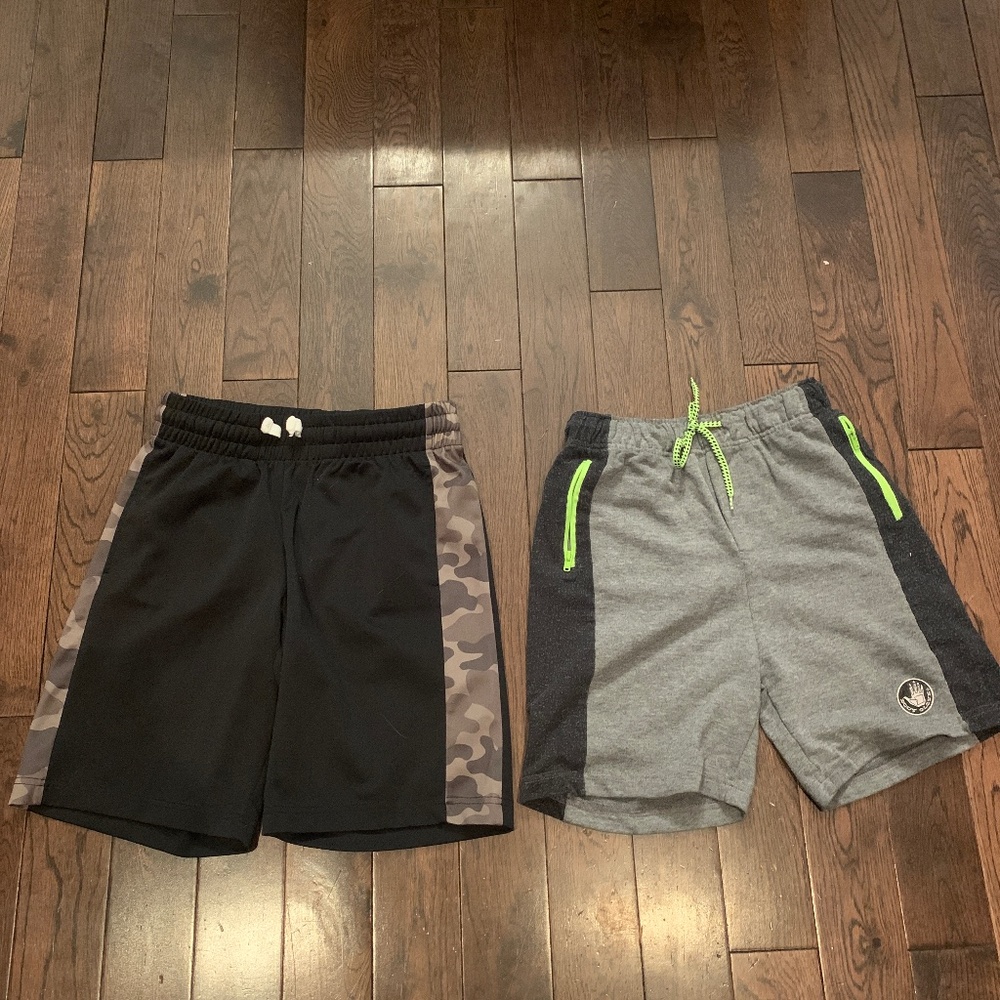 2 pairs of med size boys shorts